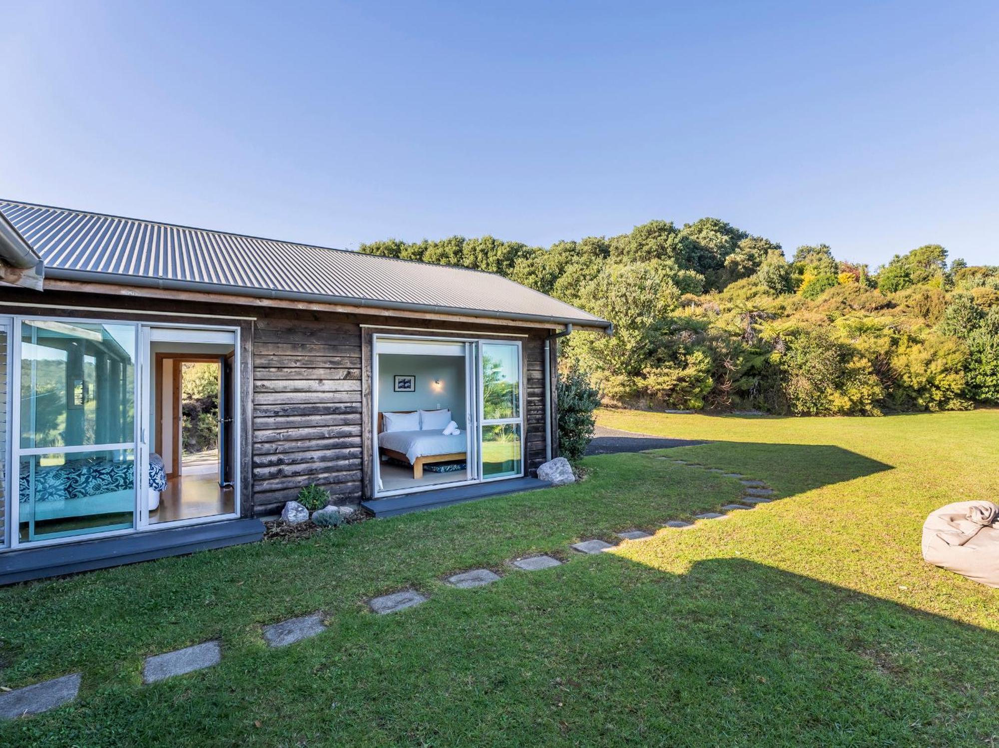 The Grandstand - Hahei Holiday Home Exterior photo