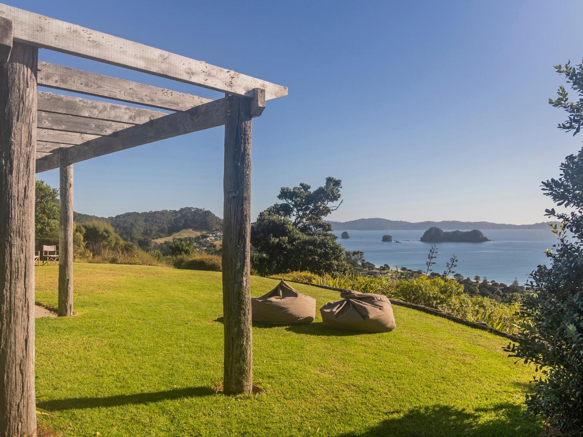 The Grandstand - Hahei Holiday Home Exterior photo
